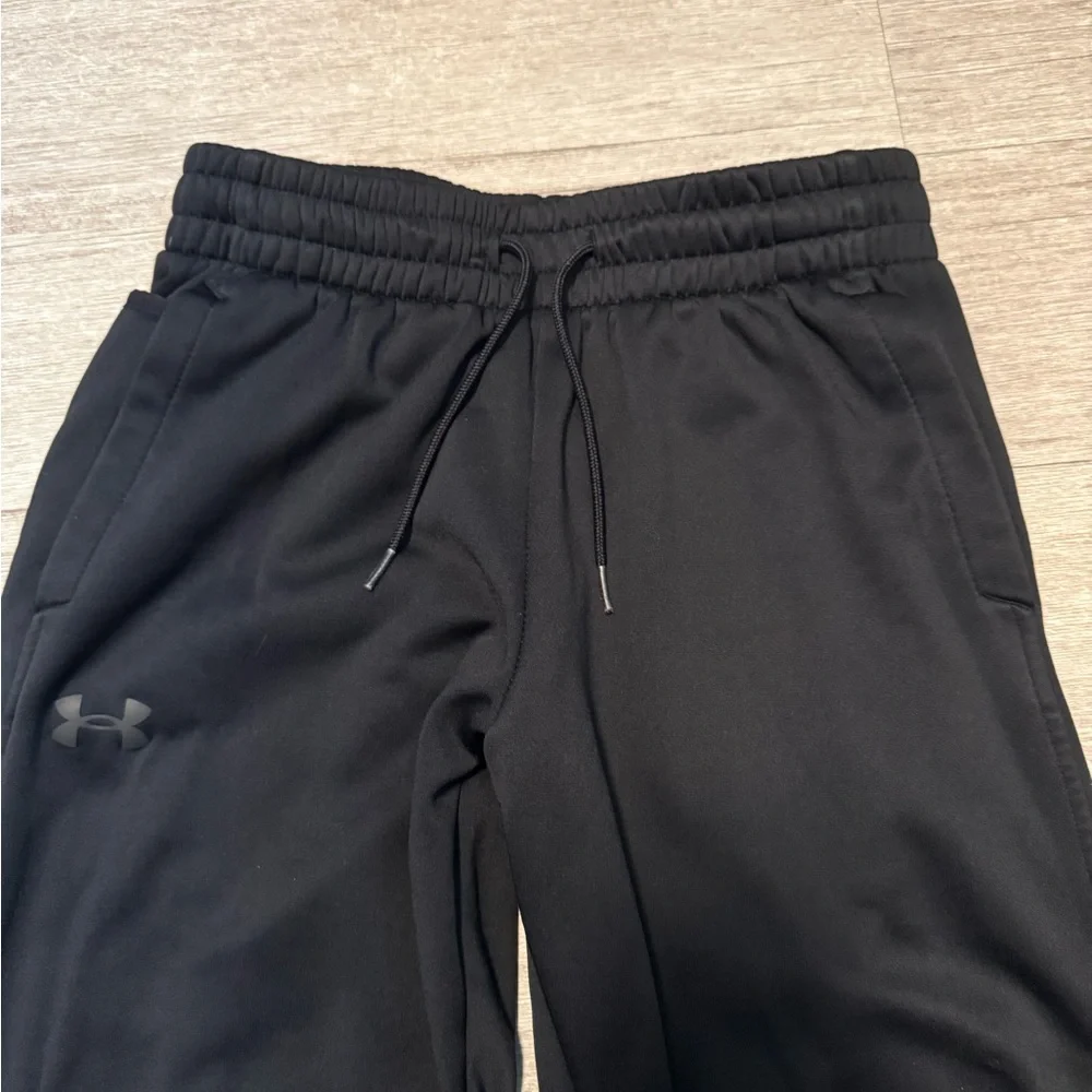 Under Armour Women’s Black Fleece Lined Joggers - Picture 7 of 13